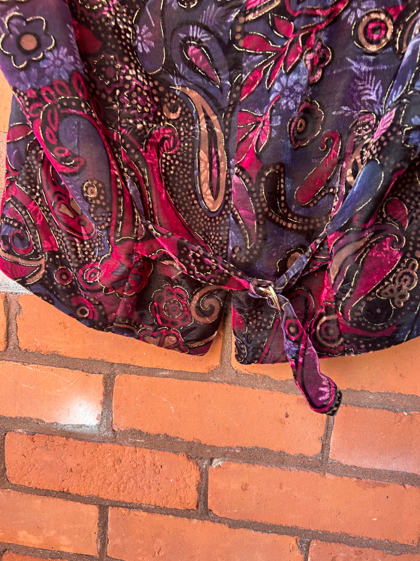 90’s Vintage Paisley Velvet Cropped Vest / Size L