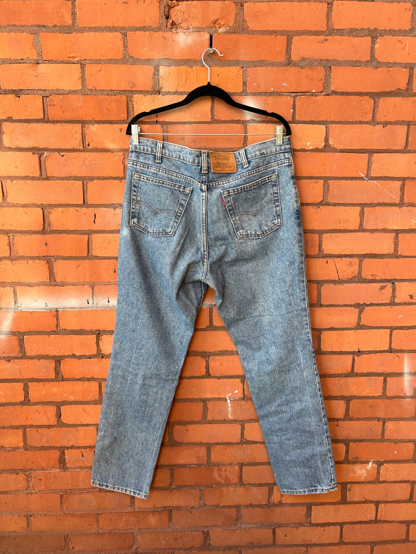 90’s Vintage Levi’s 531 Blue Straight Leg Jeans / 36 Waist