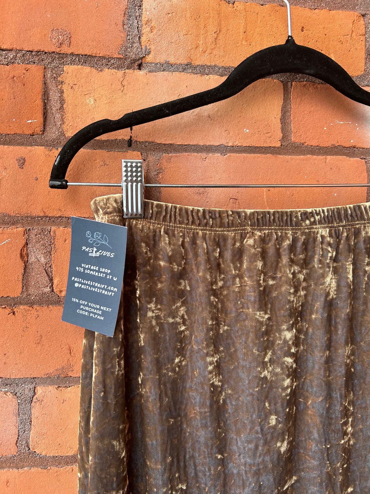 90’s Vintage Gold Crushed Velvet Maxi Skirt / 30 - 34 Waist