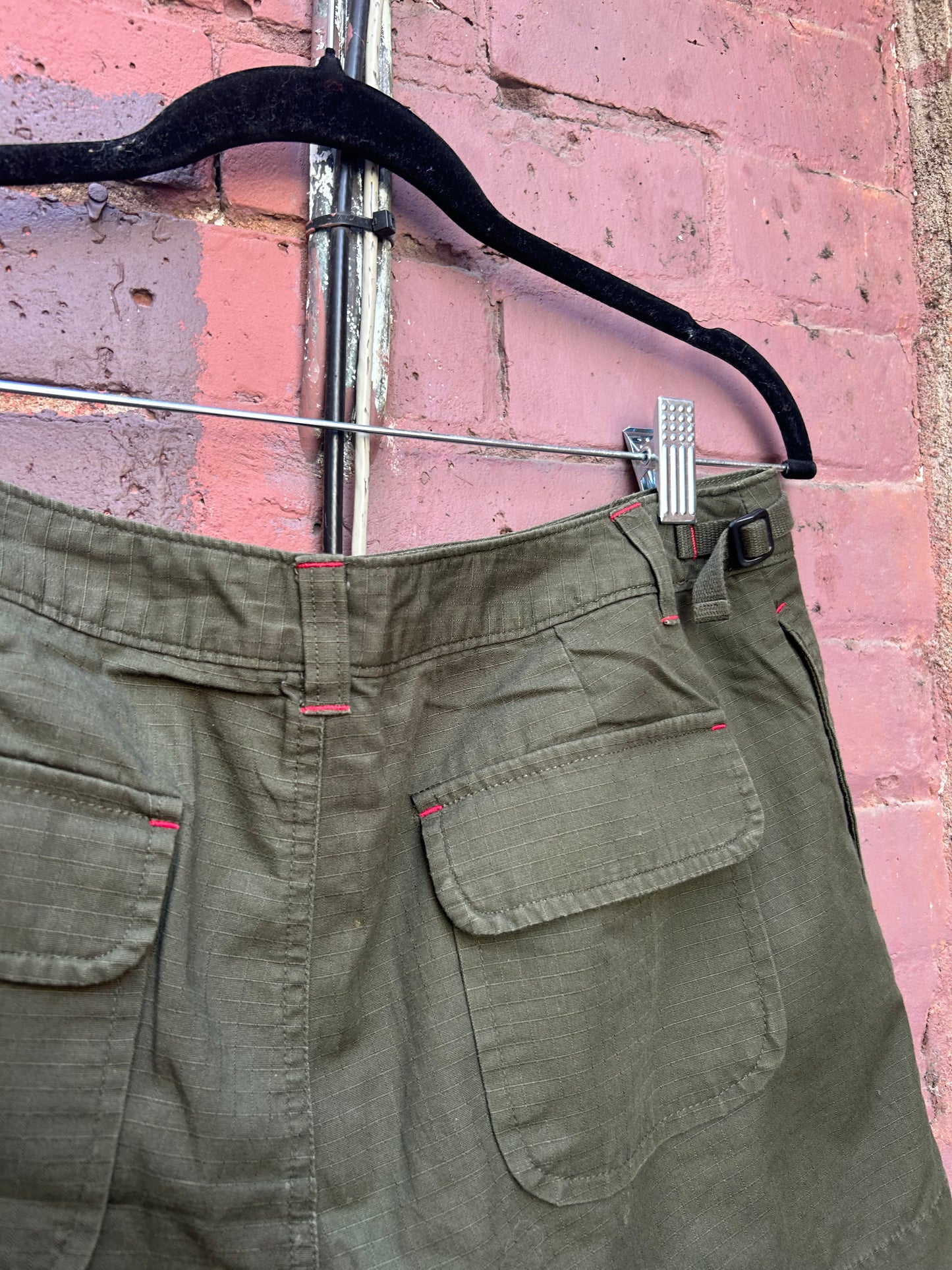 Y2K Vintage Gap Green Cotton Cargo Shorts / 31 Waist