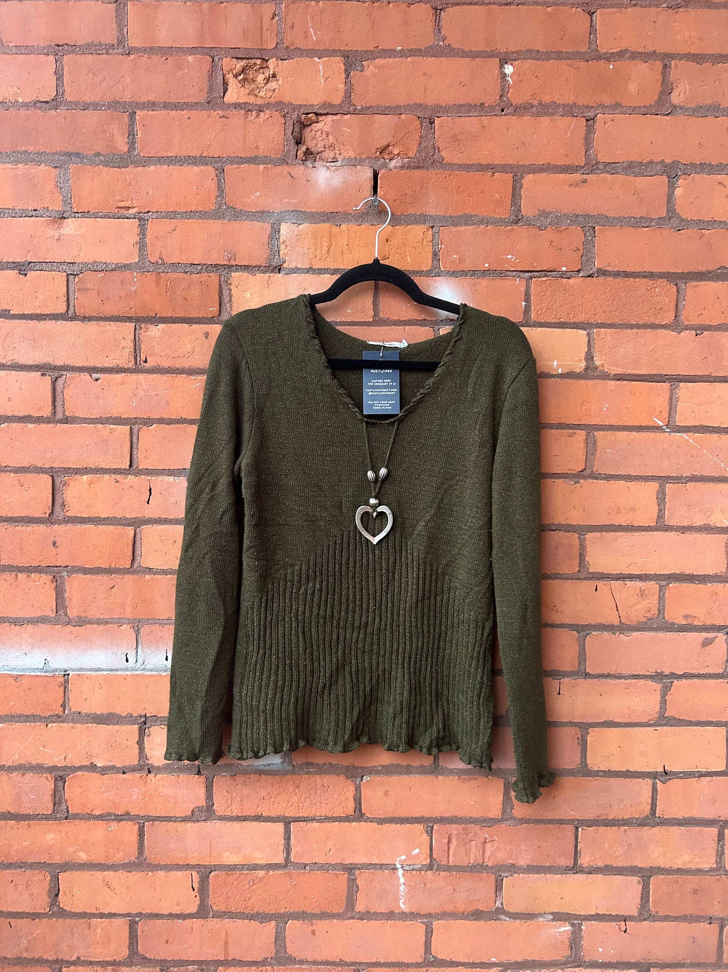 90’s Vintage Green Heart Pendant Fitted Sweater / Size M