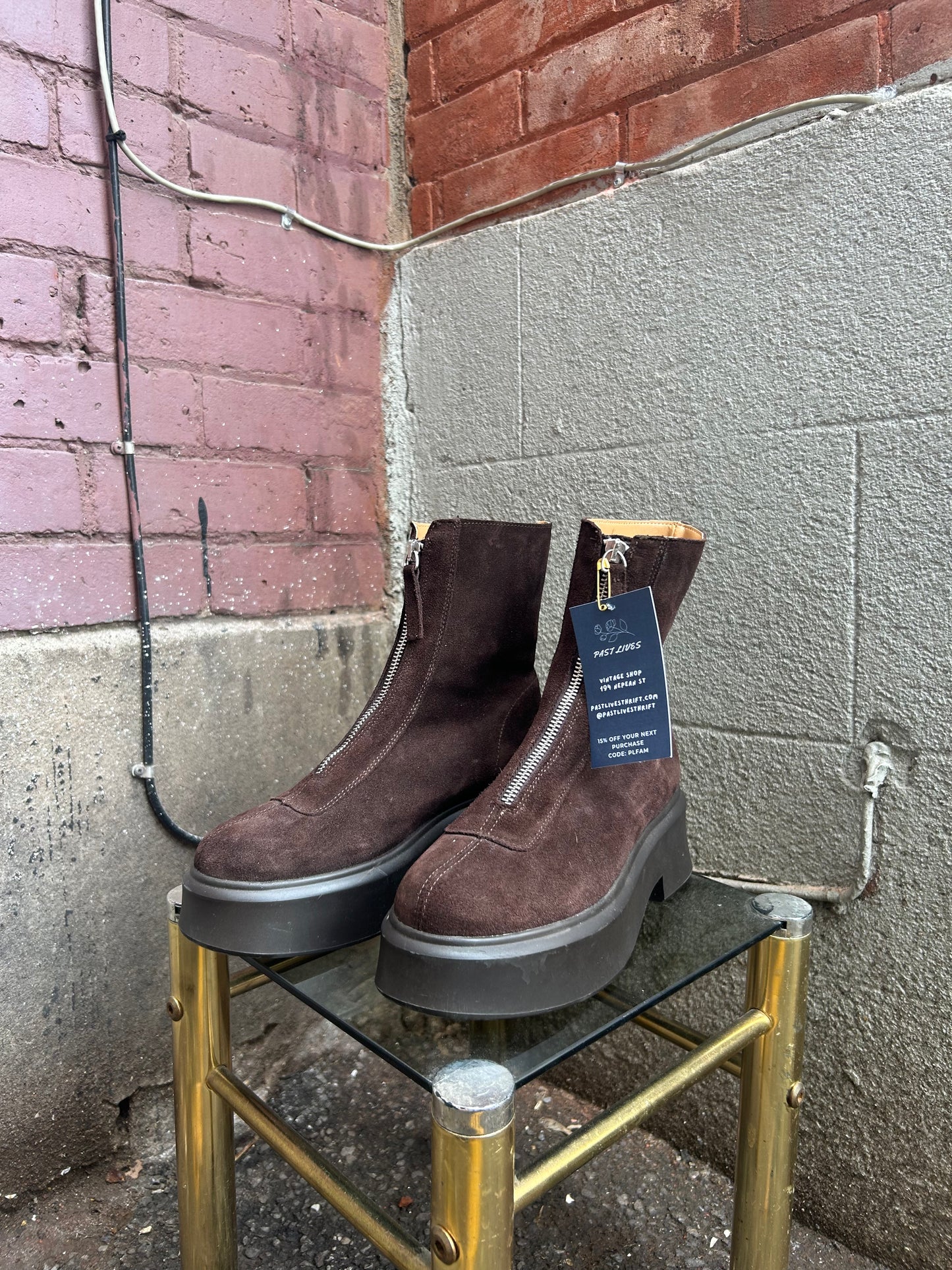 Modern Steve Madden Brown Suede Zip Up Chunky Boots / Size 7.5