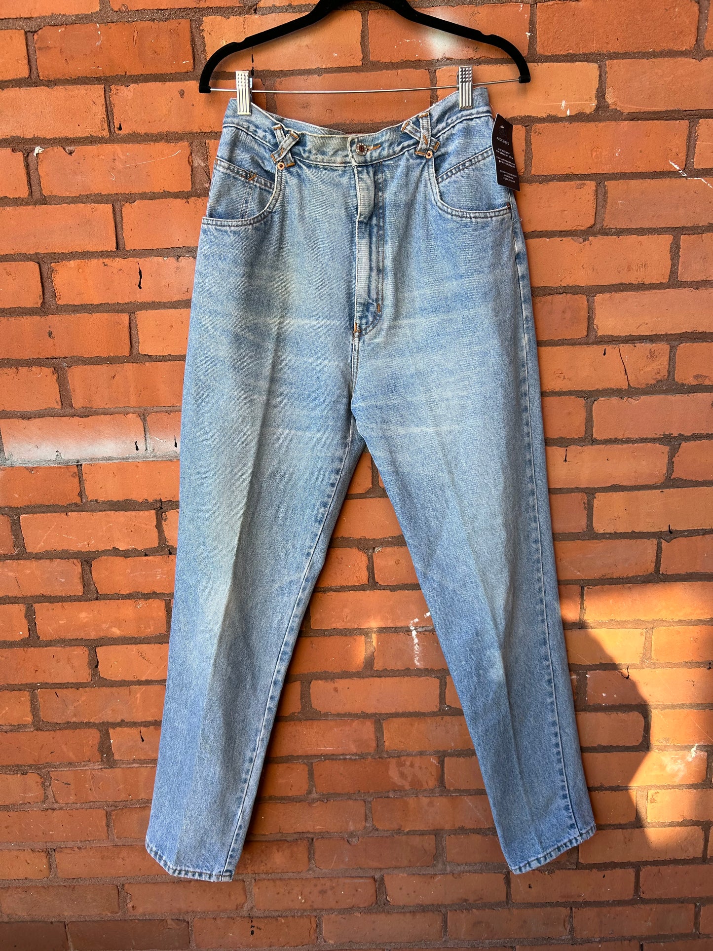 90’s Vintage High Waist Light Wash Jeans / 30 Waist