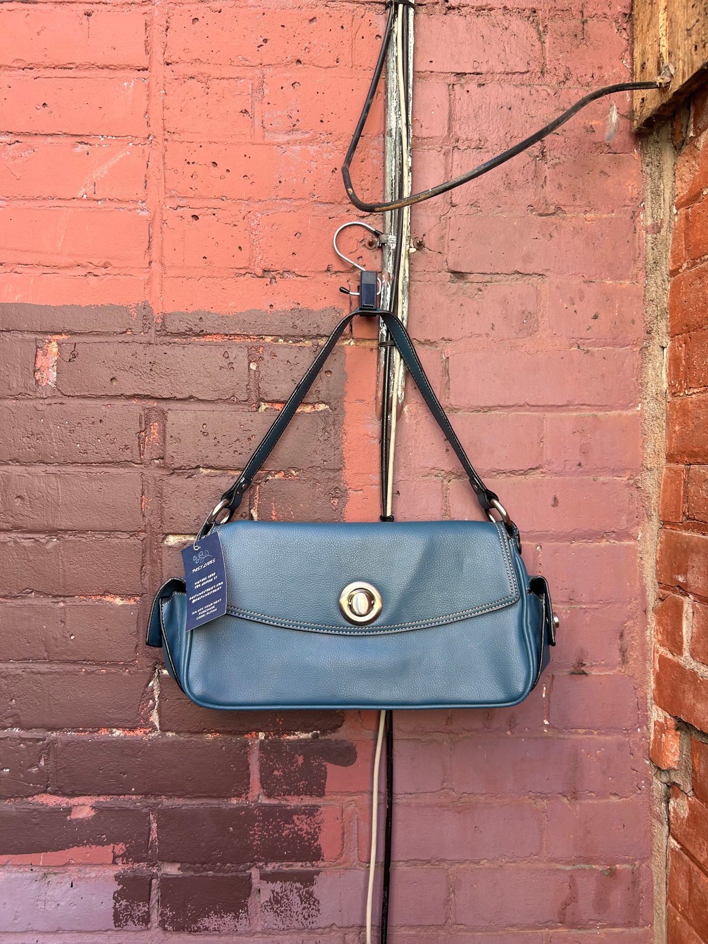 Y2K Vintage Blue Leather Medium Shoulder Purse