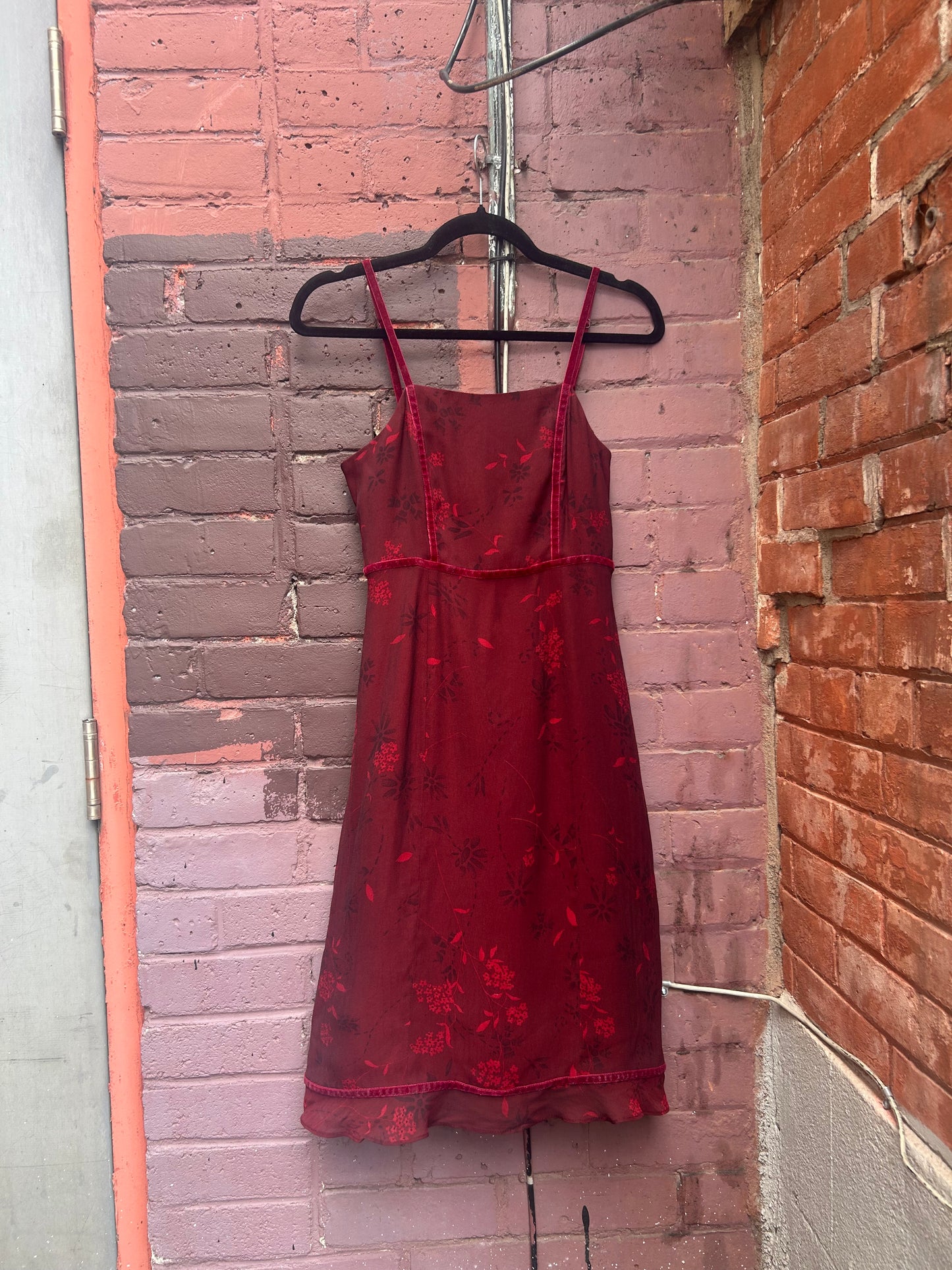 90’s Vintage Romantic Burgundy Midi Dress / Size 2