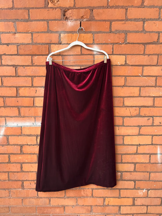 90’s Vintage Burgundy Velvet Skirt / 40-42 Waist