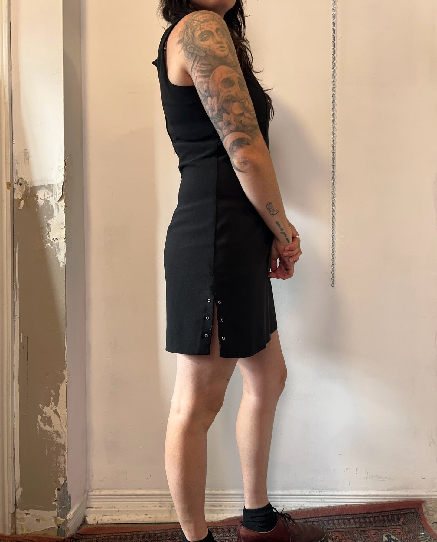 90’s Vintage Black Grommet Mini Dress / Size 10-12