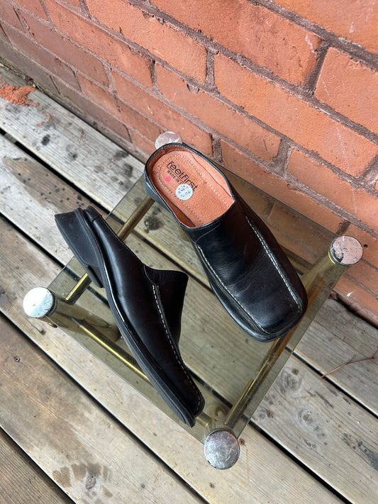 90's Vintage Black Leather Square Toe Mules / Size 6