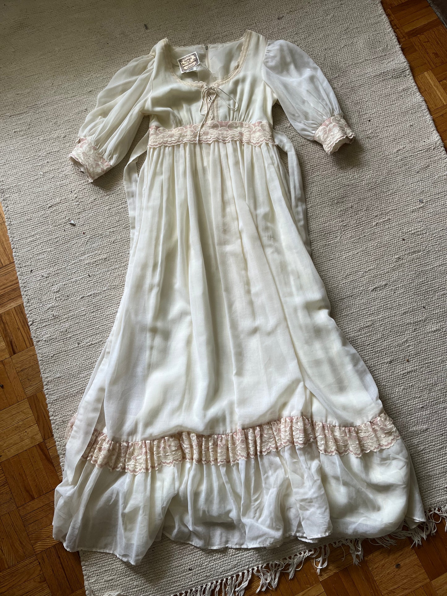 70’s Vintage Gunne Sax Cream & Pink Maxi Gauze Dress / Size 6-8