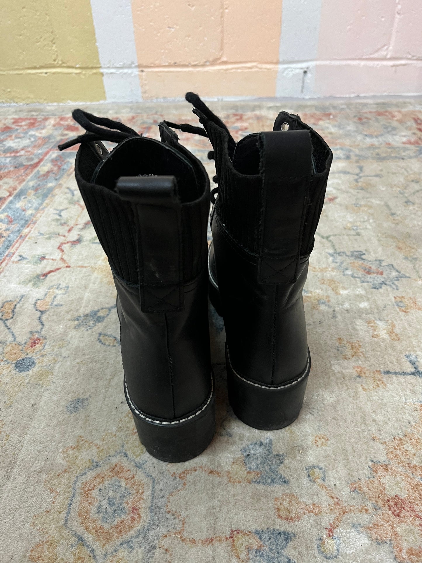 Modern Mango Black Leather Chunky Lace Up Boots / Size 7.5