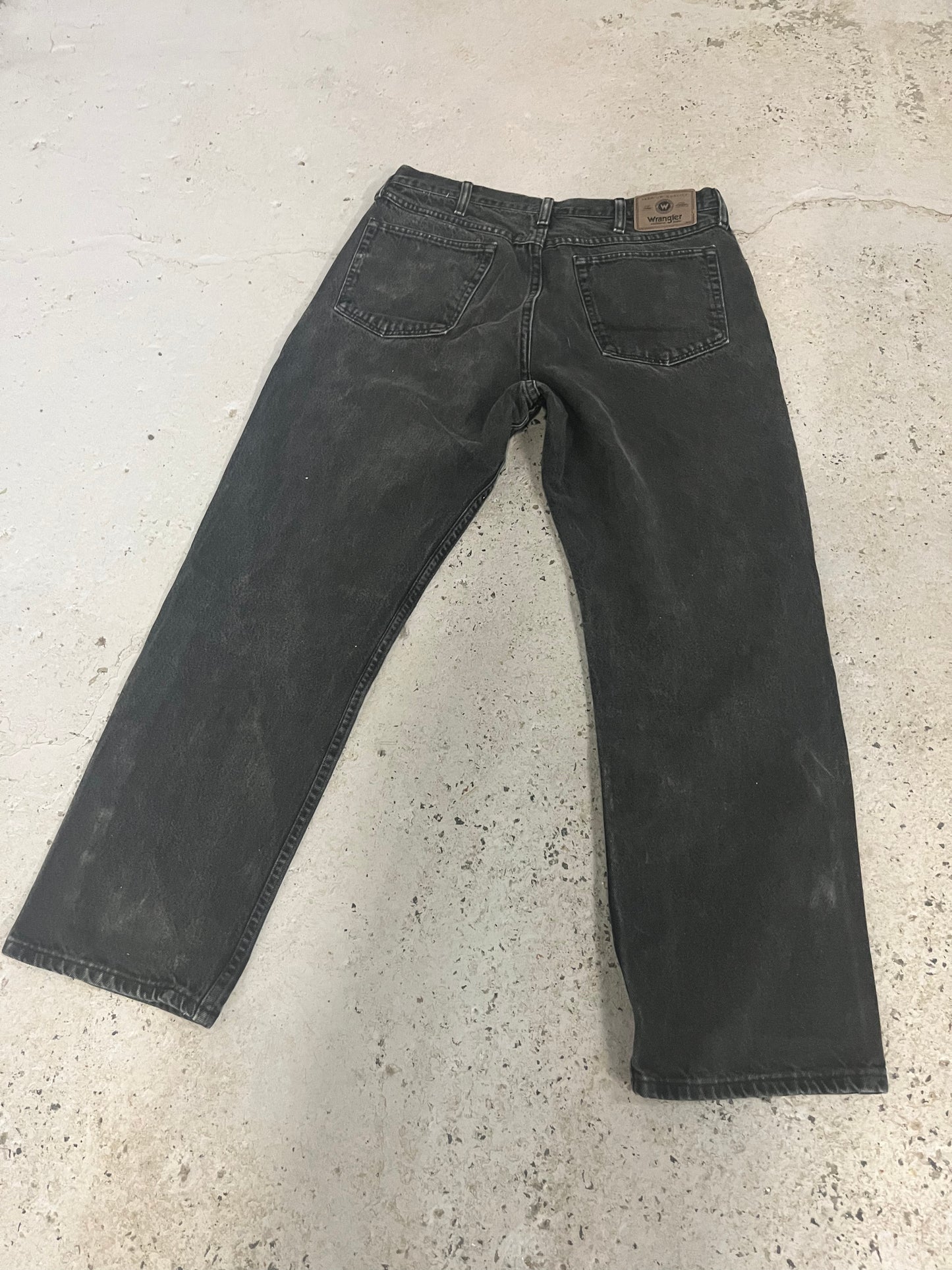 90’s Vintage Wrangler Light Wash High Waist Straight Leg Jeans / 36 Waist