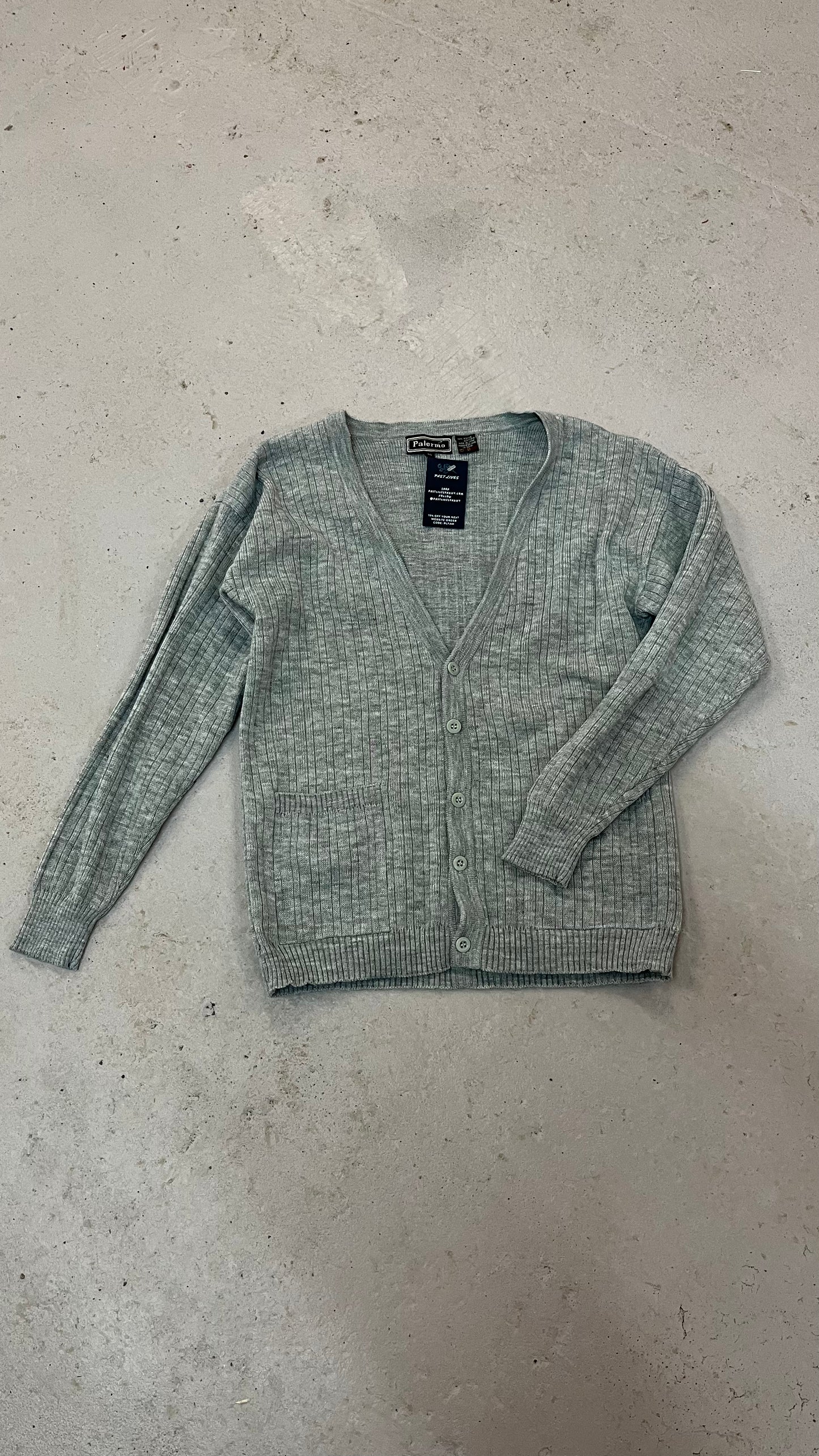 90’s Vintage Grey Ribbed Slouchy Cardigan / Size M