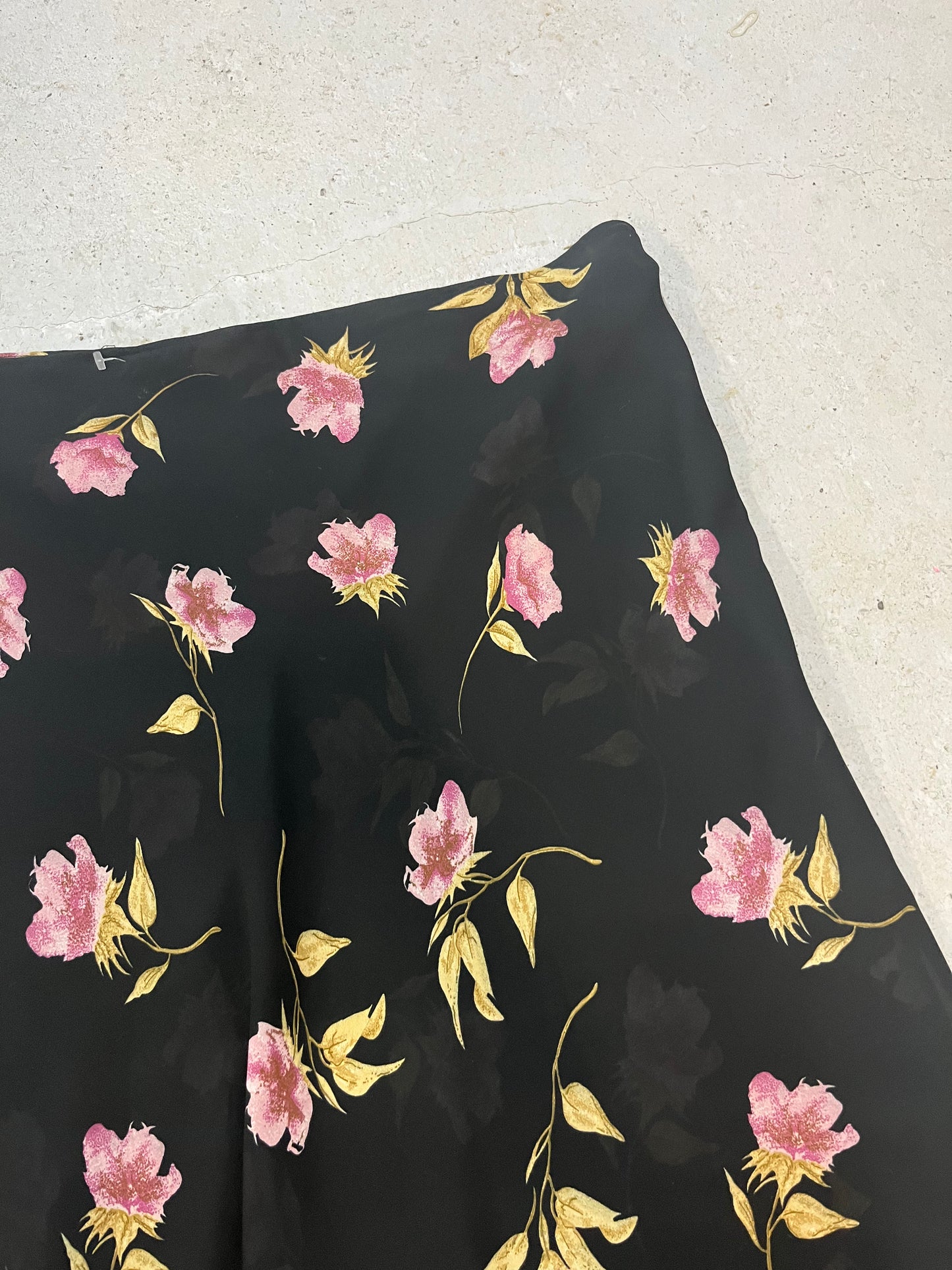 90’s Vintage Black & Pink Floral Romantic Hankerchief Midi Skirt / 46 Waist